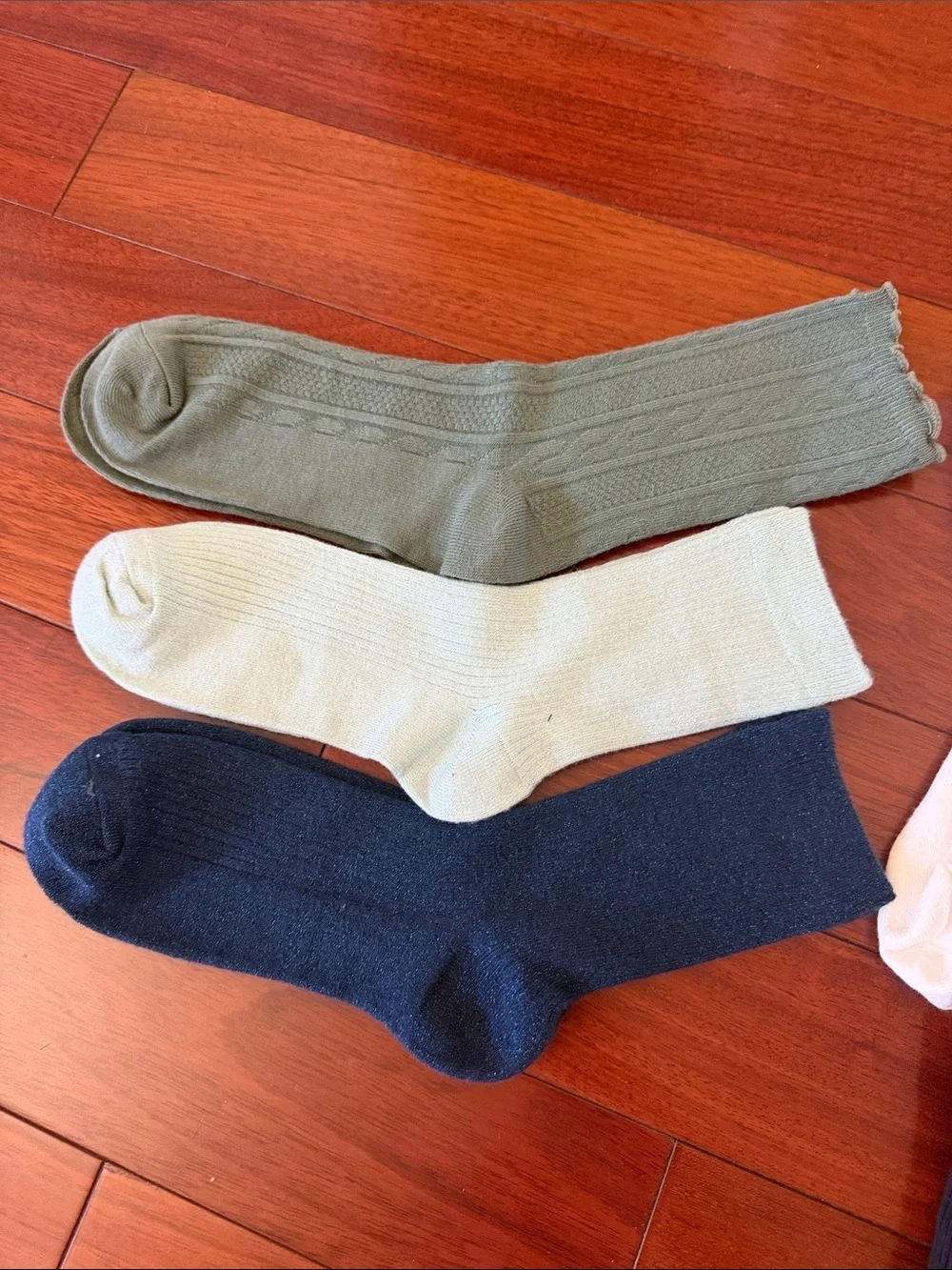 Women's Classic Crew Socks - White, Black & Green